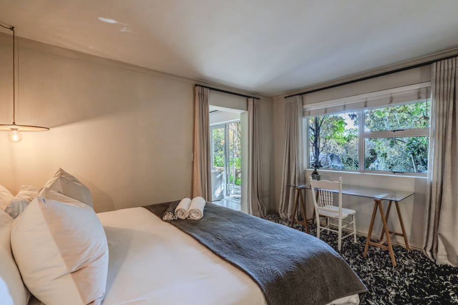 To Let 2 Bedroom Property for Rent in Camps Bay Western Cape